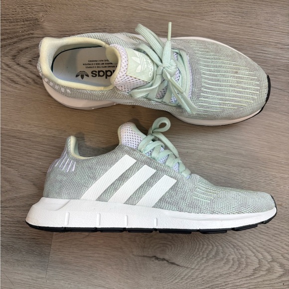 ADIDAS run swift light camo colorway sz 8 - Picture 1 of 5